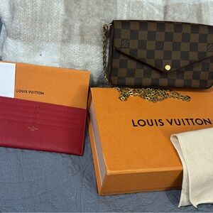 Luis Vuitton Pochette / w wallet